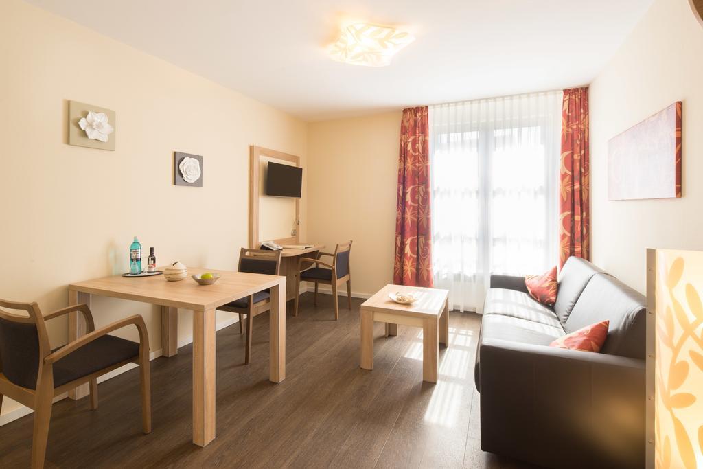 Gda Hotel Am Schlosspark Bad Homburg vor der Hohe Bagian luar foto